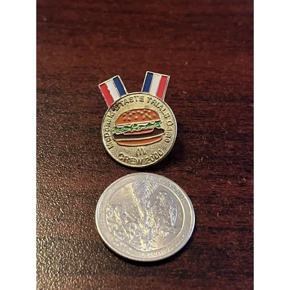 McDonald’s Crew 2000 Taste Trials Game‎ Medal Employee Lapel Hat Pin